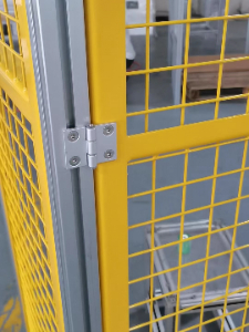 工業香蕉视频下载地址圍欄、機罩安裝合頁注意事項！