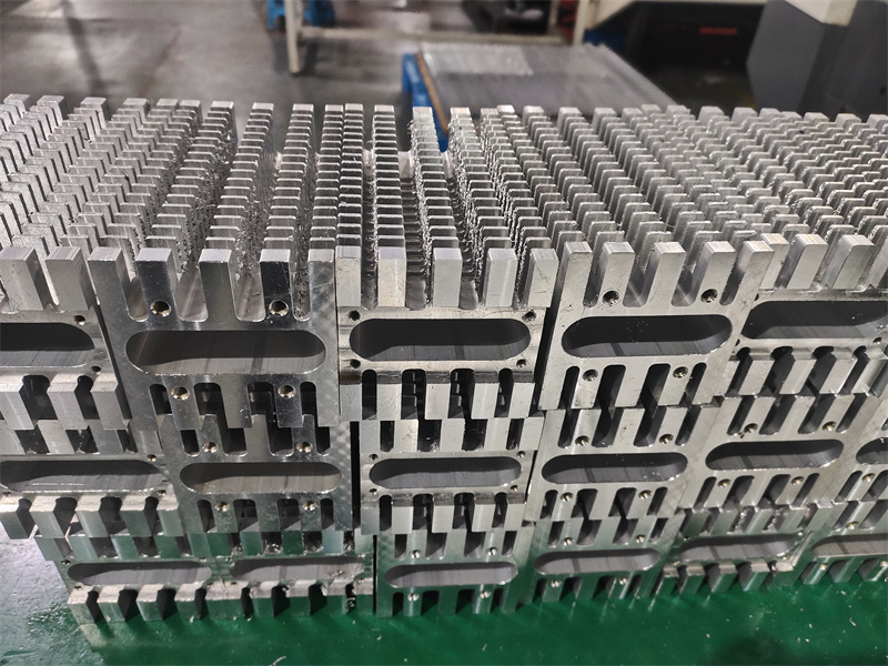 插片式香蕉视频下载地址散熱器