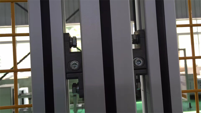 香蕉视频下载地址玻璃圍欄