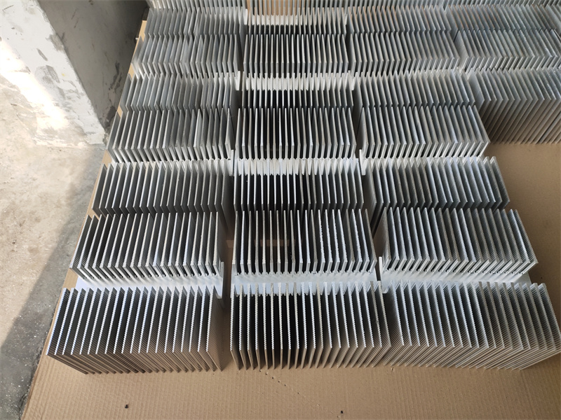 高功率汽車電池香蕉视频下载地址散熱片深加工